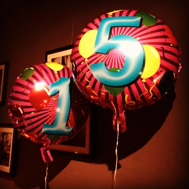 15 Jahre Froschkönig #youngerthanever #schillerkiez #jubiläum #neukölln #weisestraße #kiezkneipe